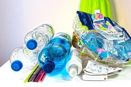 En vacances, comment trier, recycler et réduire ses déchets